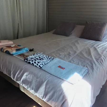 Escapade Chez Anaise Et Yannick 2 فندق مبيت وإفطار