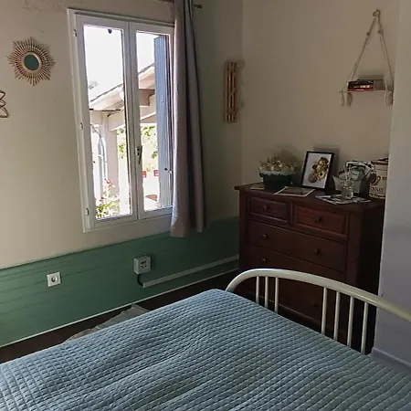 فندق مبيت وإفطار Escapade Chez Anaise Et Yannick 2 *